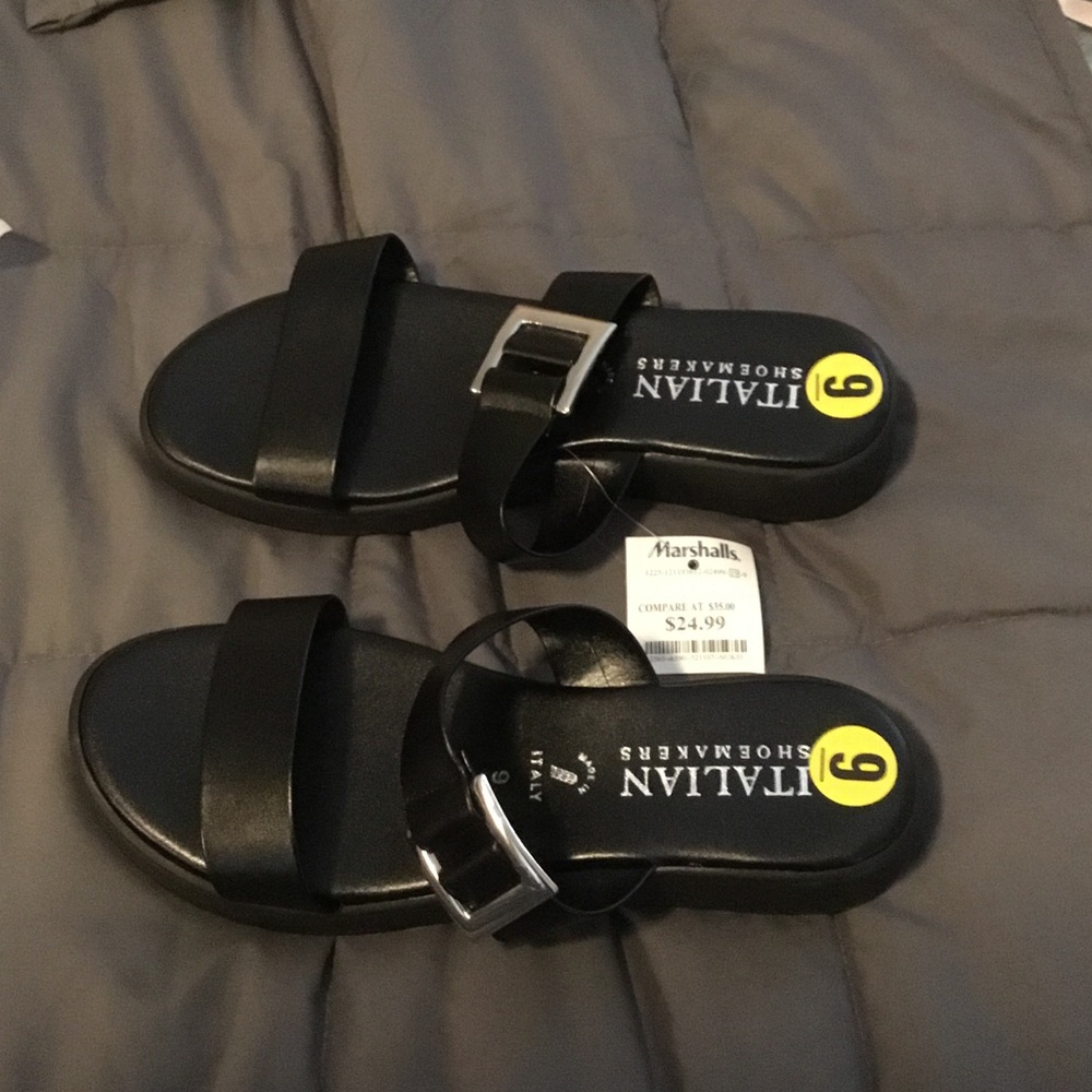Italian Shoemakers Sleek Black Sandals
